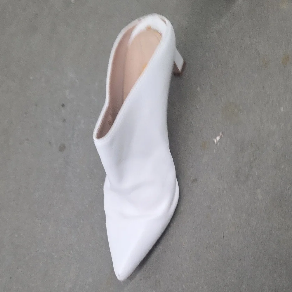 Stuart Weitzman Elegant White Women's Shoes - Picture 8 of 13